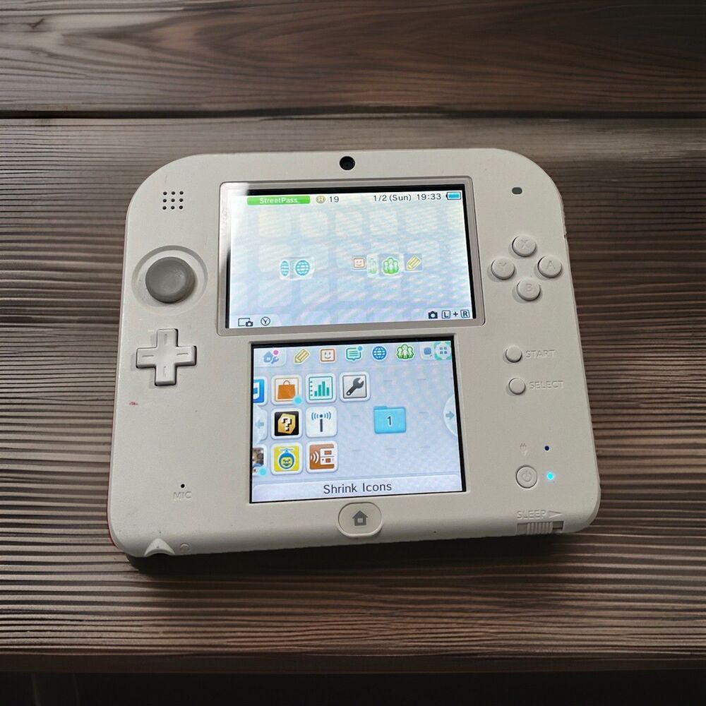 Nintendo 2DS Console White & Scarlet Red Charger Included Tested Excellent !!
